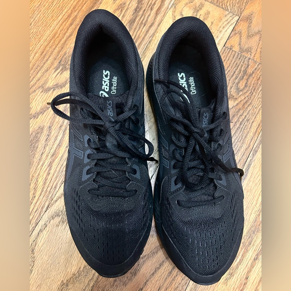 ASICS women’s black gel sole sneakers size 11.  Like new, only worn a few times